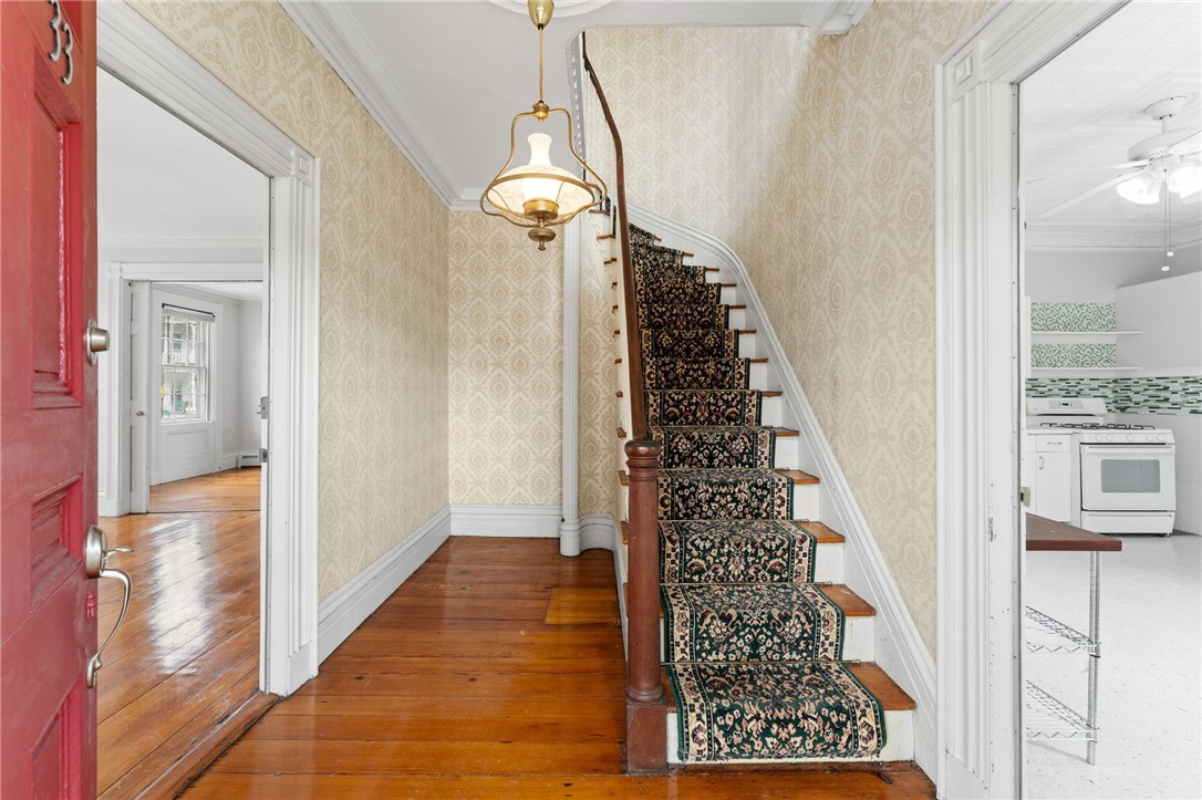 33 Liberty Street Warren, RI 02885 - Photo 4 of 50