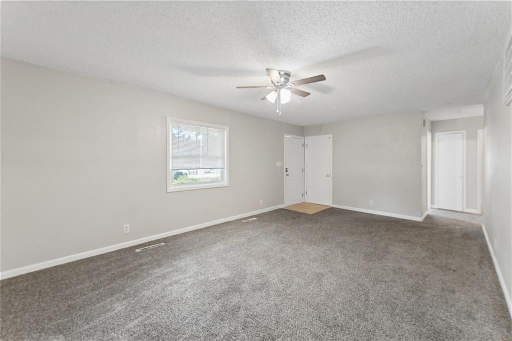 8308 James A Reed Road Raytown, MO 64138 - Photo 7 of 31 Gallery Image 7