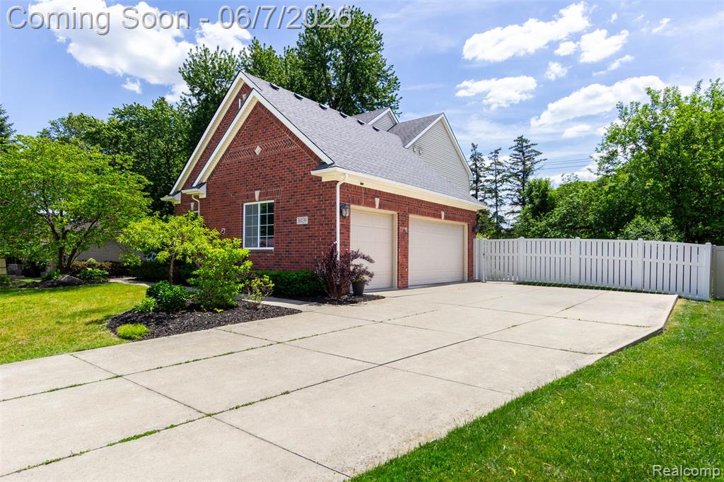 36039 Curtis Road Livonia, MI 48152 - Photo 49 of 61