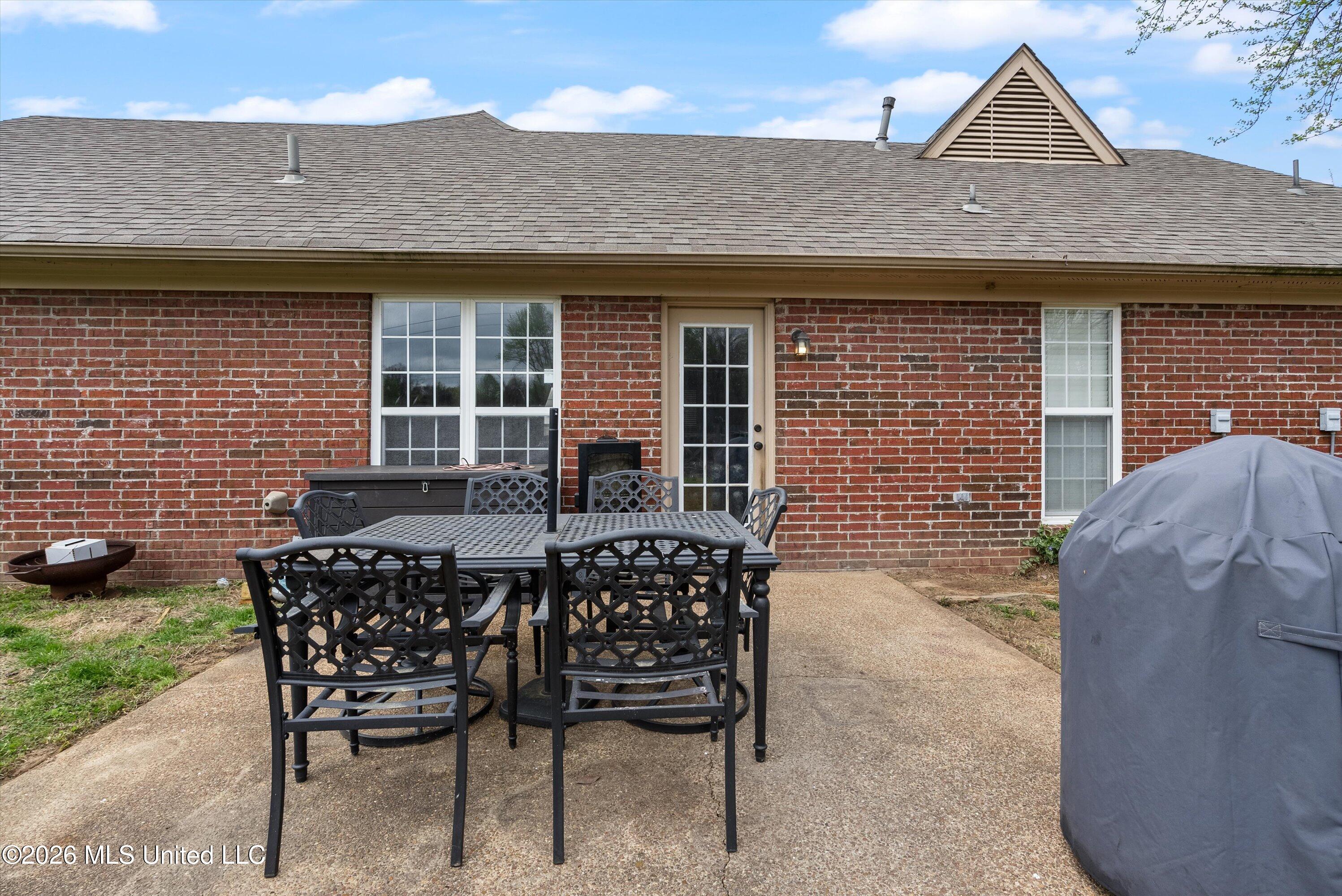 7843 Randolph Cove Walls, MS 38680 - Photo 22 of 27 27-Back Patio