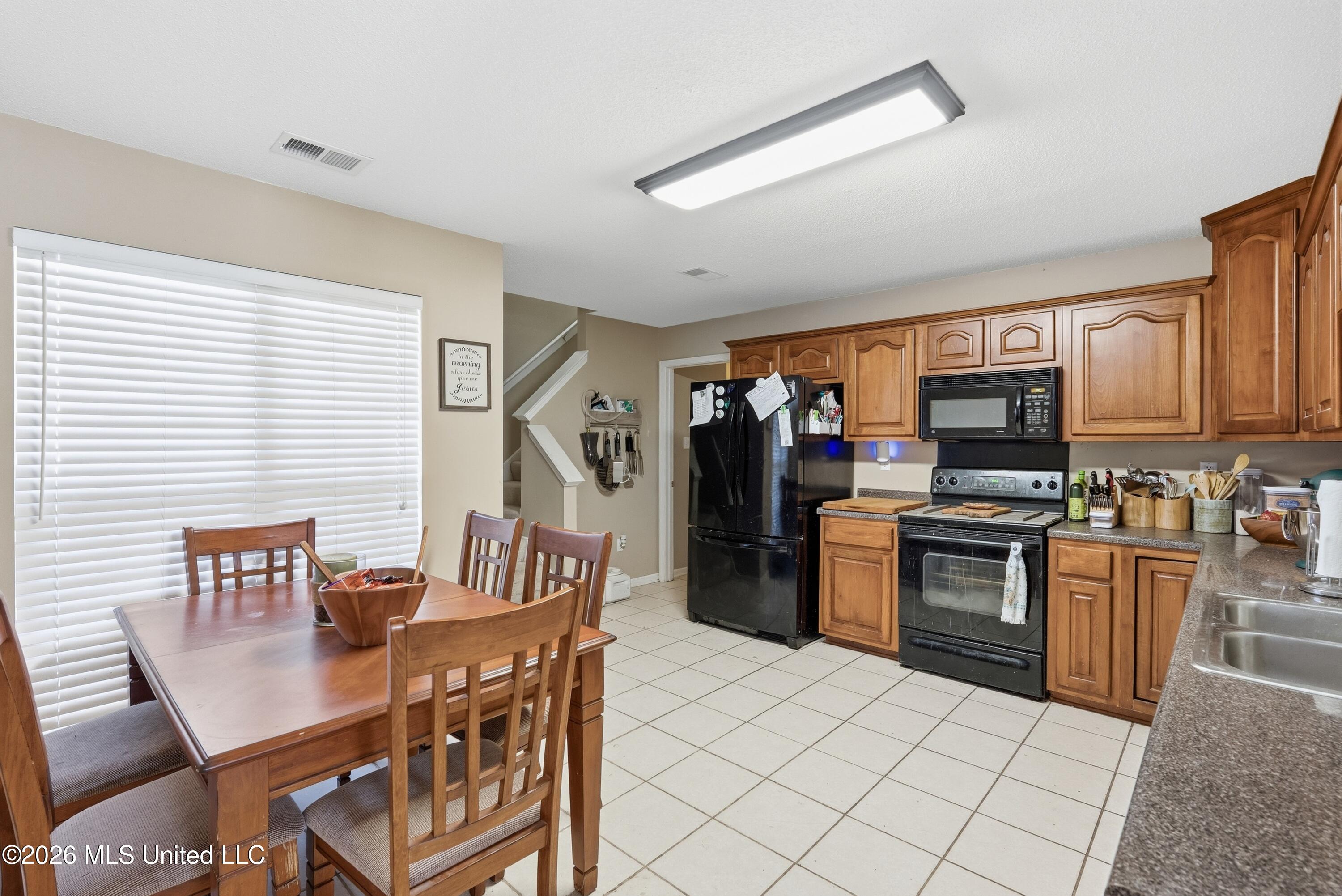 7843 Randolph Cove Walls, MS 38680 - Photo 9 of 27 Michele_006