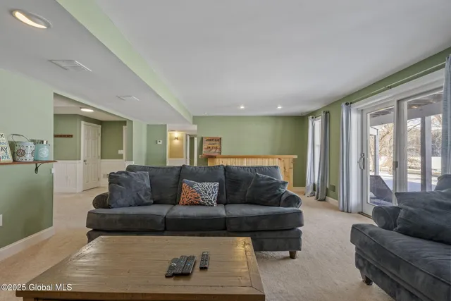 $2,279,000 | 736 Highway 9P, Saratoga Springs, NY 12866