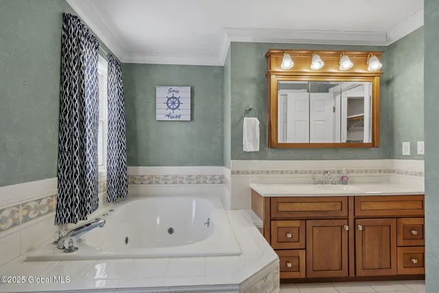 $2,279,000 | 736 Highway 9P, Saratoga Springs, NY 12866