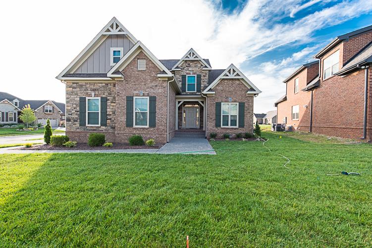 8001 Ragusa Circle Spring Hill, TN 37174 - Photo 3 of 23 Gallery Image 3