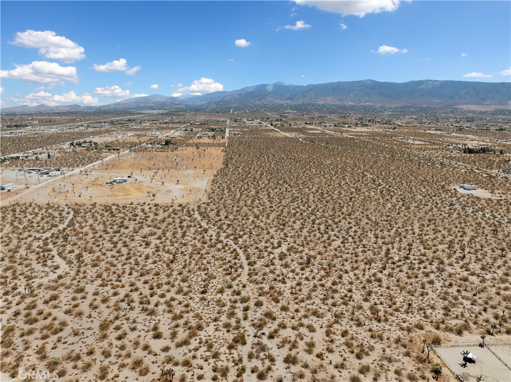 2 Wintergreen Road Pinon Hills, CA 92372 - Photo 11 of 14