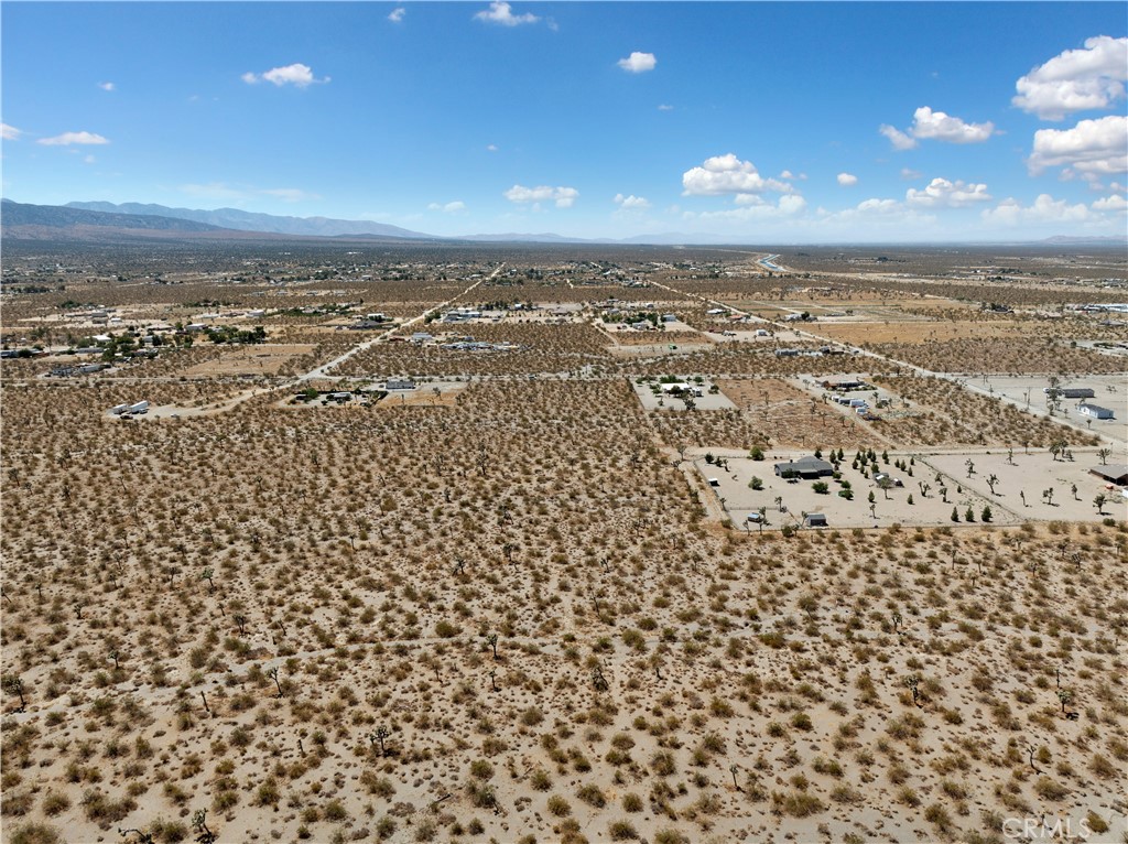 2 Wintergreen Road Pinon Hills, CA 92372 - Photo 8 of 14