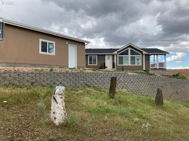 3119 Southwest River View Drive Pendleton, OR 97801 - Photo 1 of 28
