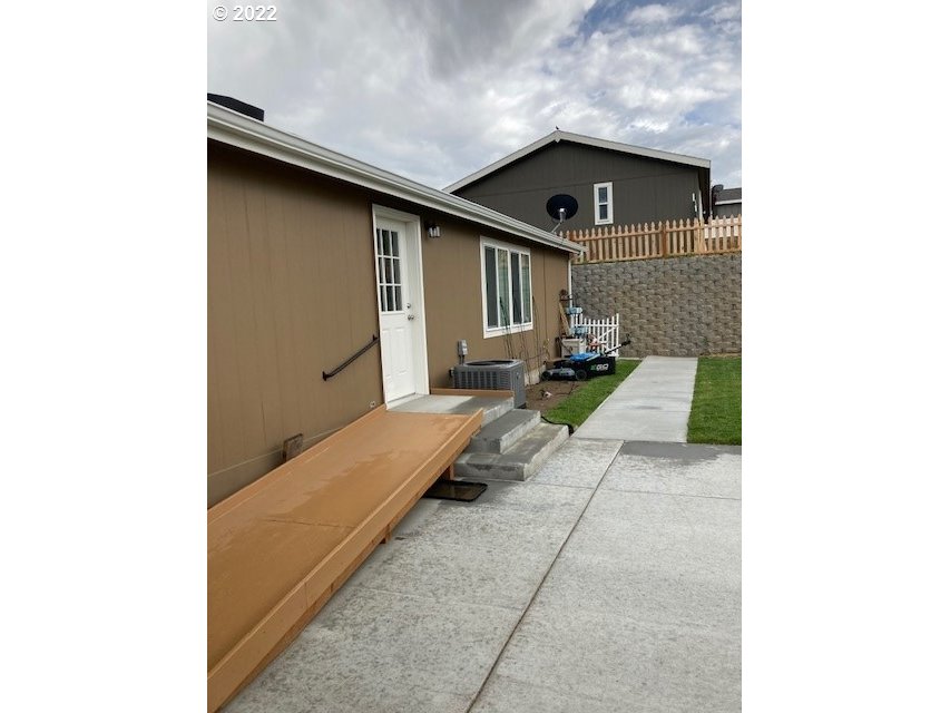3119 Southwest River View Drive Pendleton, OR 97801 - Photo 21 of 28