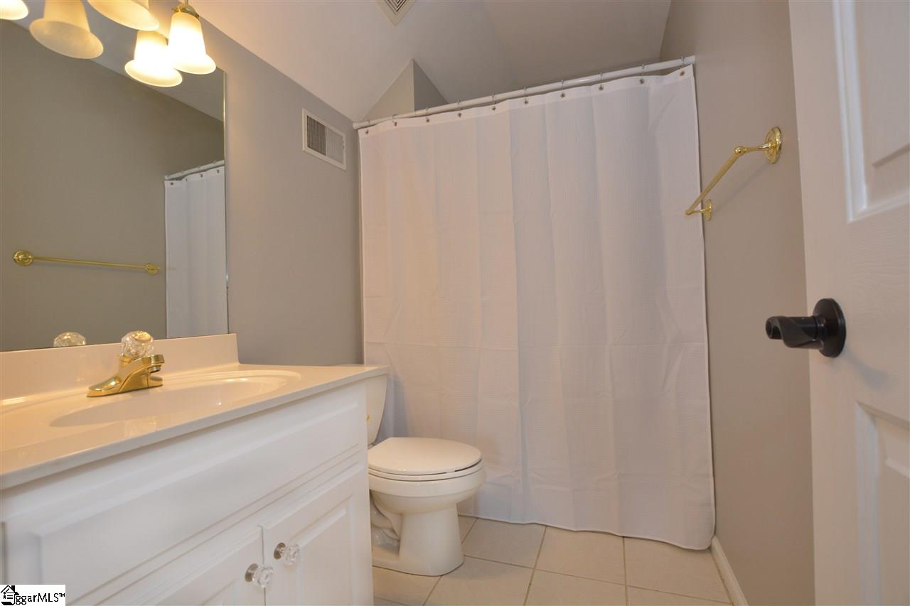 402 Park Ridge Circle Greer, SC 29651 - Photo 34 of 36 Gallery Image 34