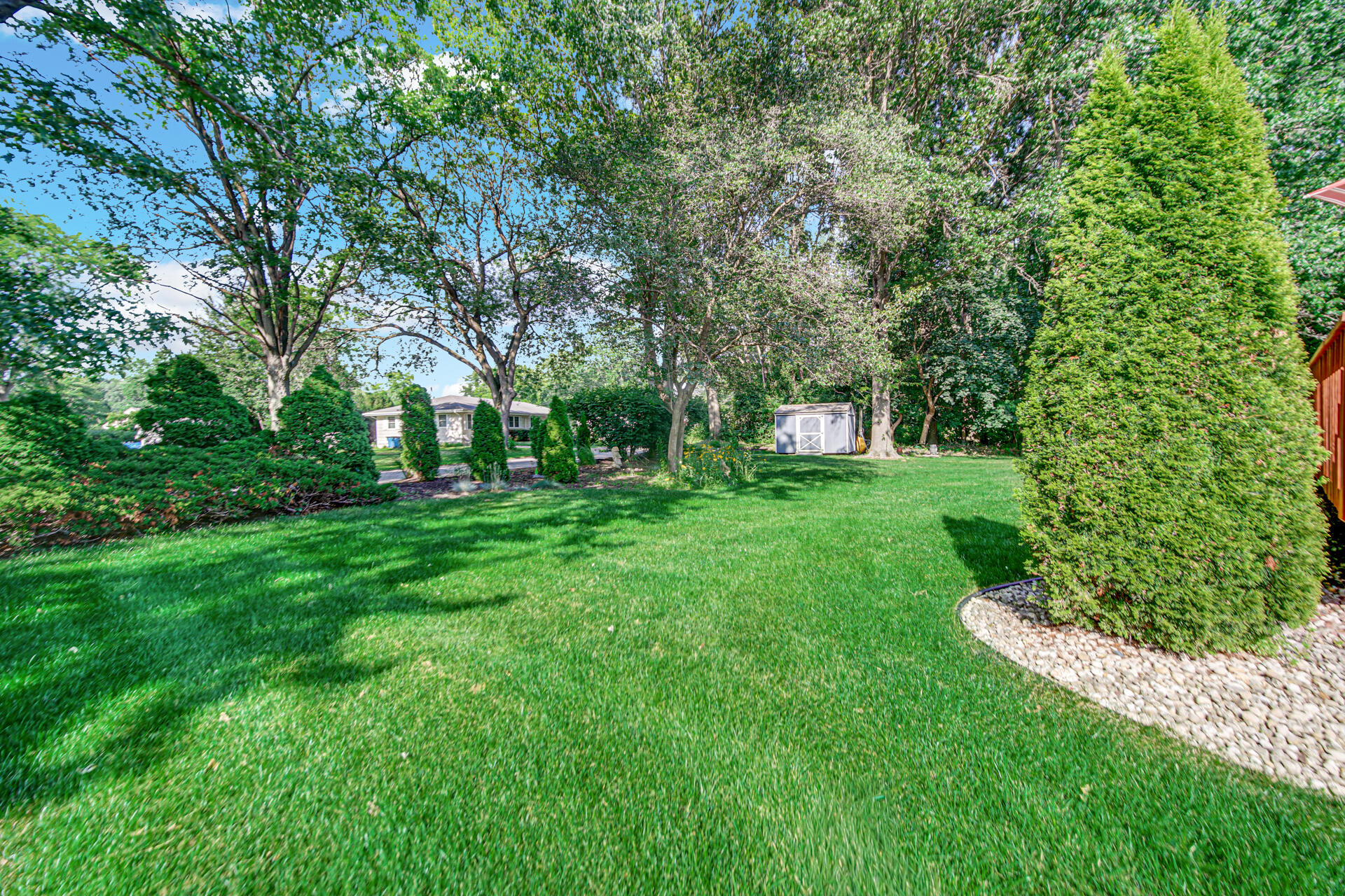 180 Primrose Circle Chesterton, IN 46304 - Photo 31 of 42 1920x1280
