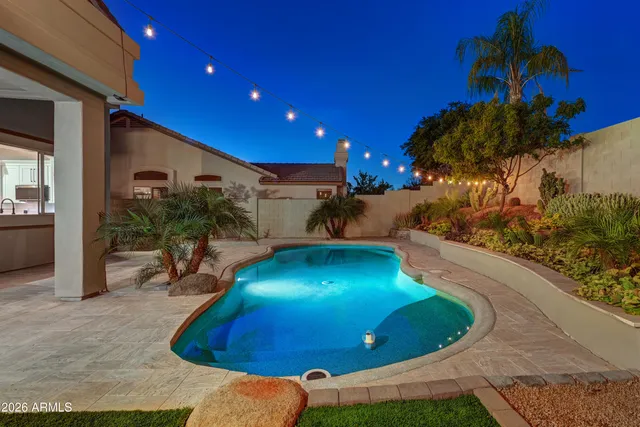 $975,000 | 4564 East Chisum Trail, Phoenix, AZ 85050