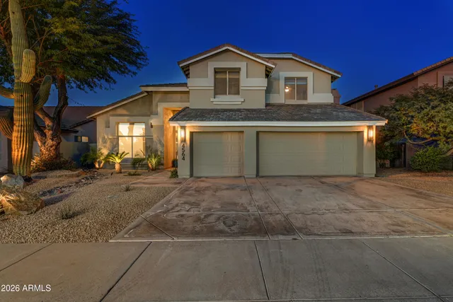 $975,000 | 4564 East Chisum Trail, Phoenix, AZ 85050