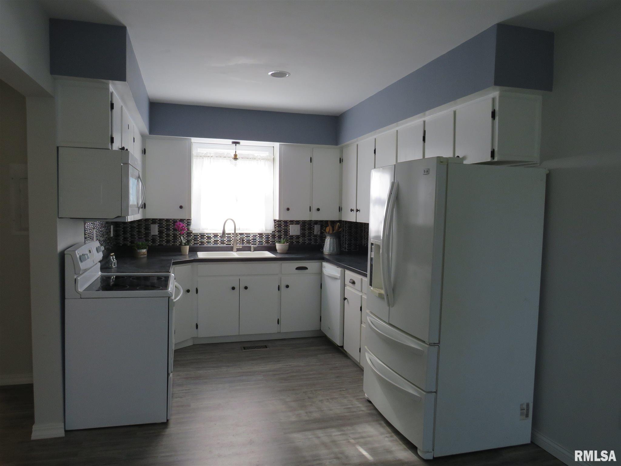 4282 Oak Grove Road Alma, IL 62807 - Photo 2 of 29