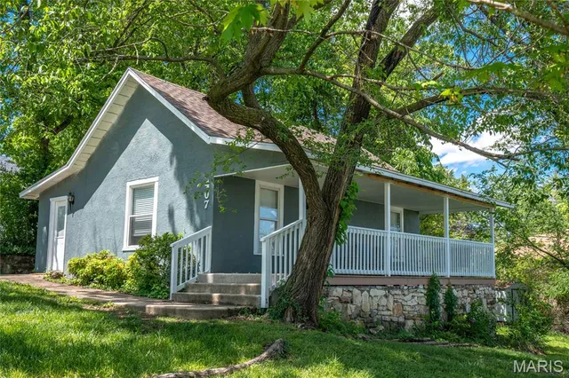 $519,000 | 405-407 West College Street, Branson, MO 65616