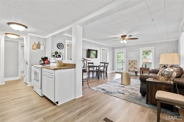 $519,000 | 405-407 West College Street, Branson, MO 65616