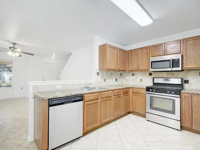 $1,750 | 13600 Briarcreek Loop, Manor, TX 78653