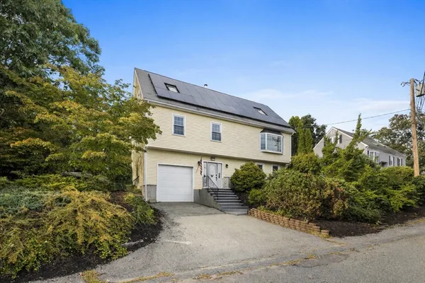 $987,500 | 10 Battlemarch Way, Woburn, MA 01801