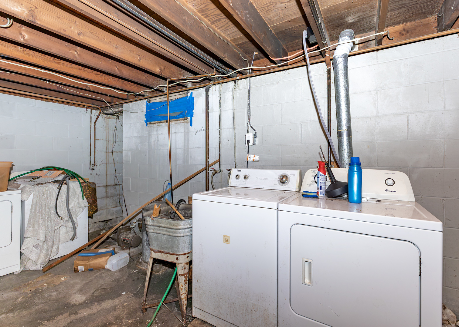 1608 3rd Street Camanche, IA 52730 - Photo 21 of 25 a utility room with dryer and washer