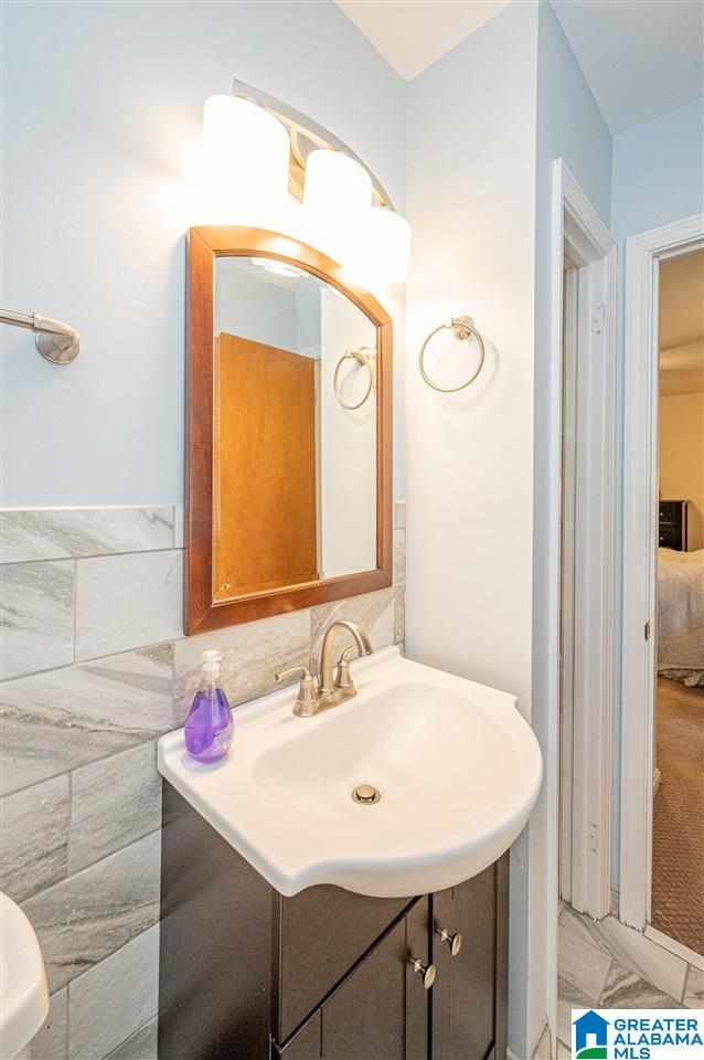 1136 Hardwick Lane Birmingham, AL 35209 - Photo 19 of 36