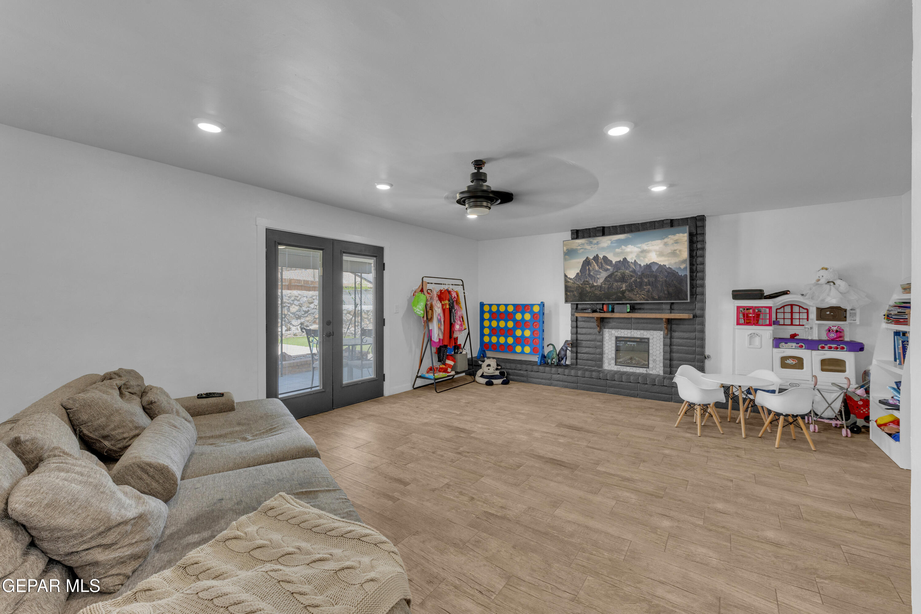 4505 R T Cassidy Drive El Paso, TX 79924 - Photo 24 of 49 3 (18)