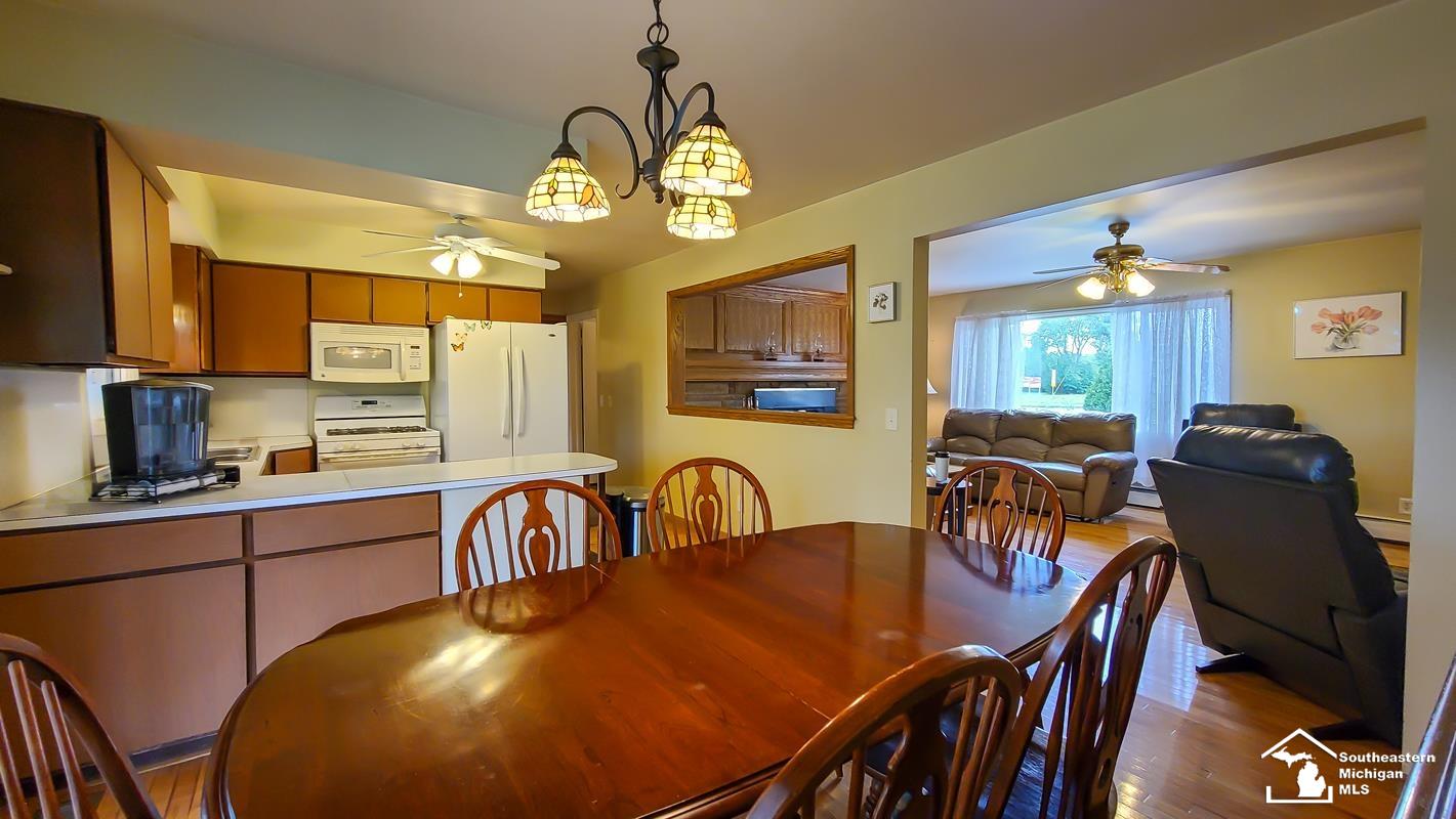 23451 Gibraltar Road Flat Rock, MI 48134 - Photo 28 of 55 50154695-3ead8faa-0aef-4ad0-8cf0-cdef37cf886f.JPG
