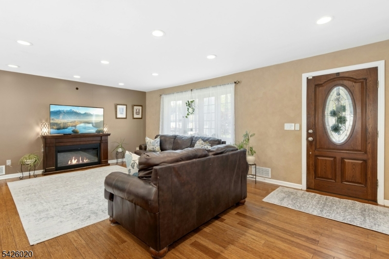 14 Brookdale Road Cranford, NJ 07016 - Photo 4 of 29