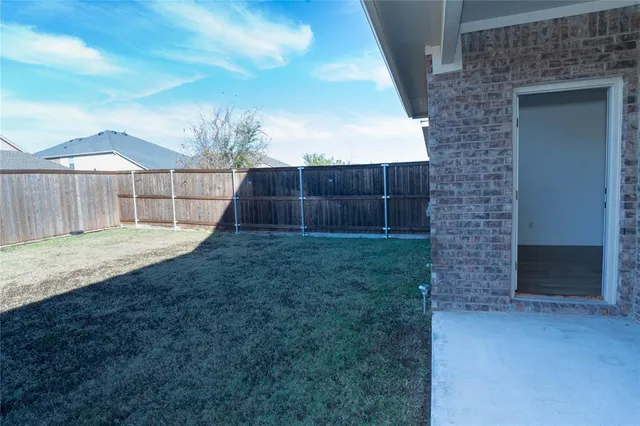 $2,350 | 520 Truman Street, Little Elm, TX 75068