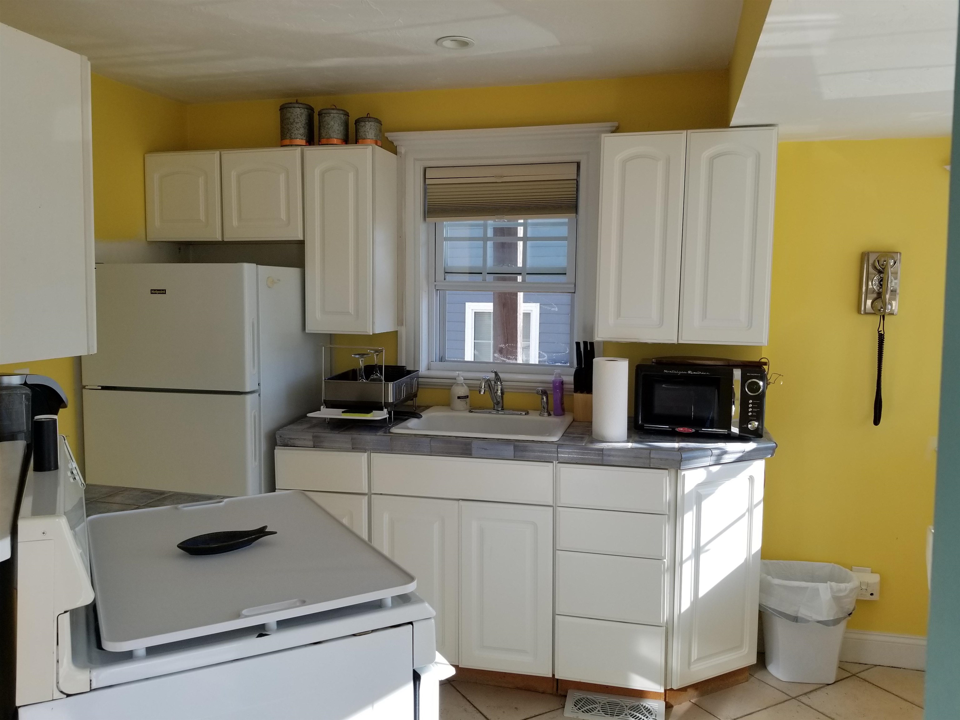 6 Francis Street Hampton, NH 03842 - Photo 5 of 39