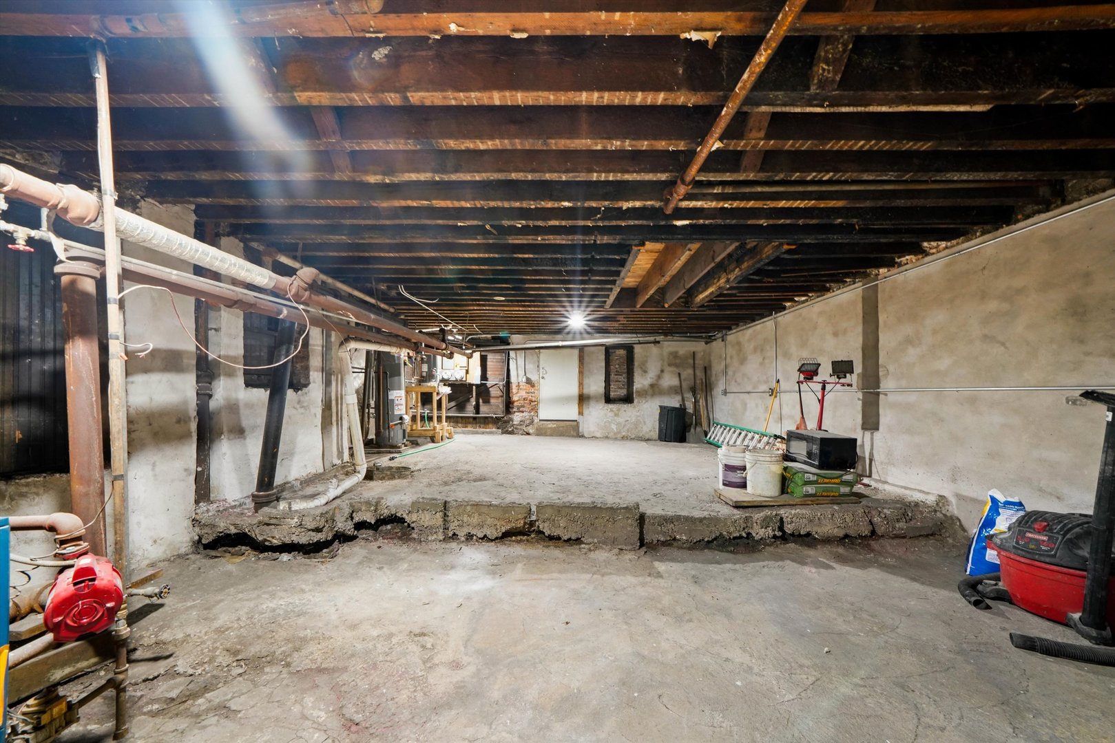 2140 West Cermak Road Chicago, IL 60608 - Photo 27 of 43 a view of a garage with storage