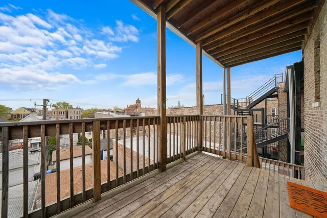 $900,000 | 2140 West Cermak Road, Chicago, IL 60608