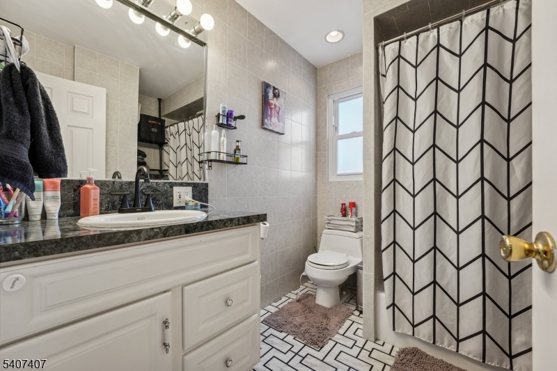 37 Mary Street Lodi, NJ 07644 - Photo 13 of 28