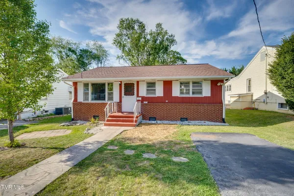 $199,000 | 111 West E Street, Elizabethton, TN 37643