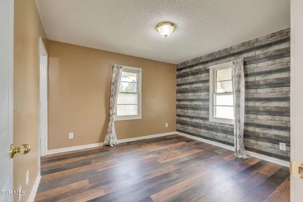 $199,000 | 111 West E Street, Elizabethton, TN 37643