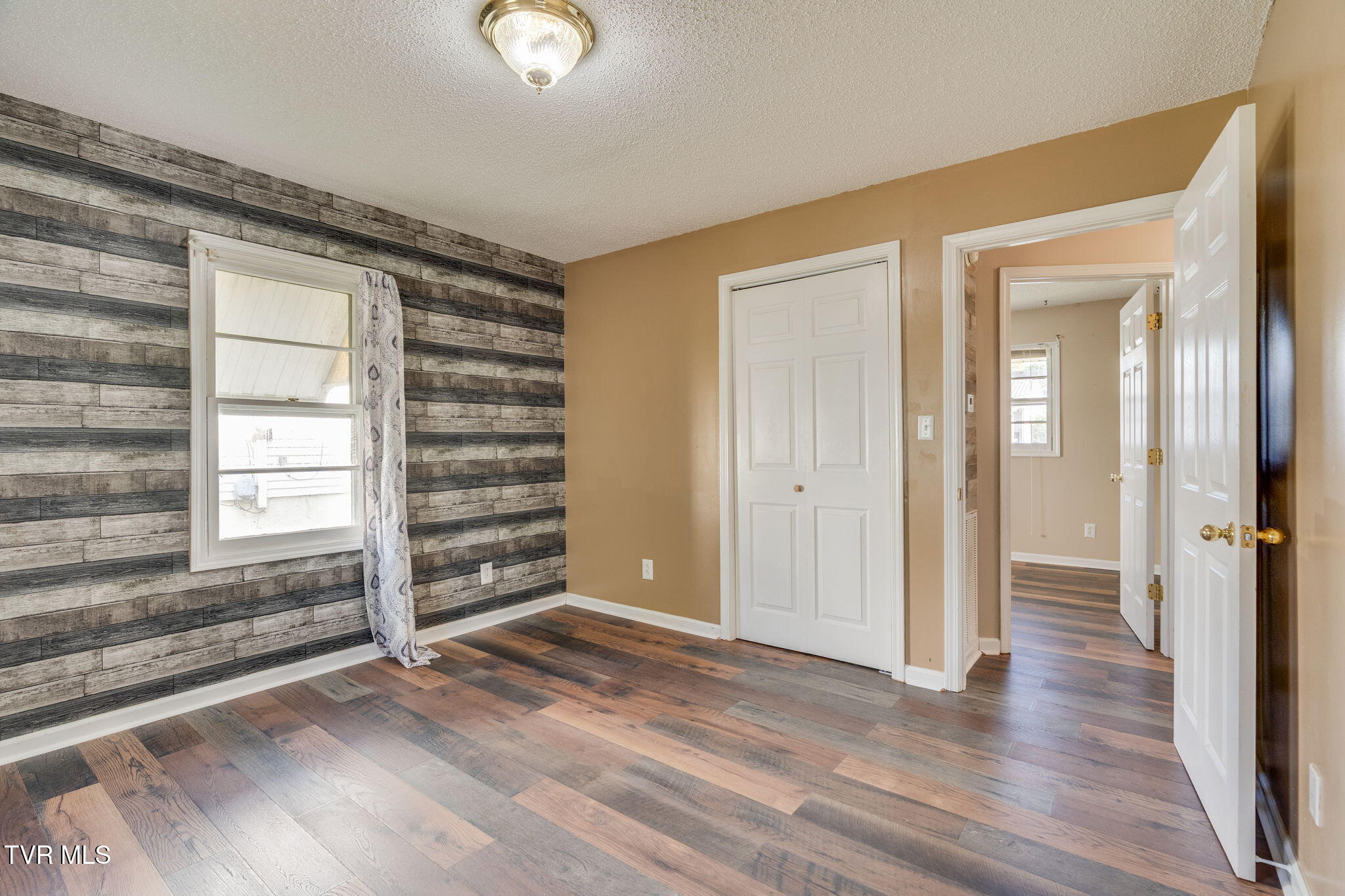 111 West E Street Elizabethton, TN 37643 - Photo 13 of 25 013