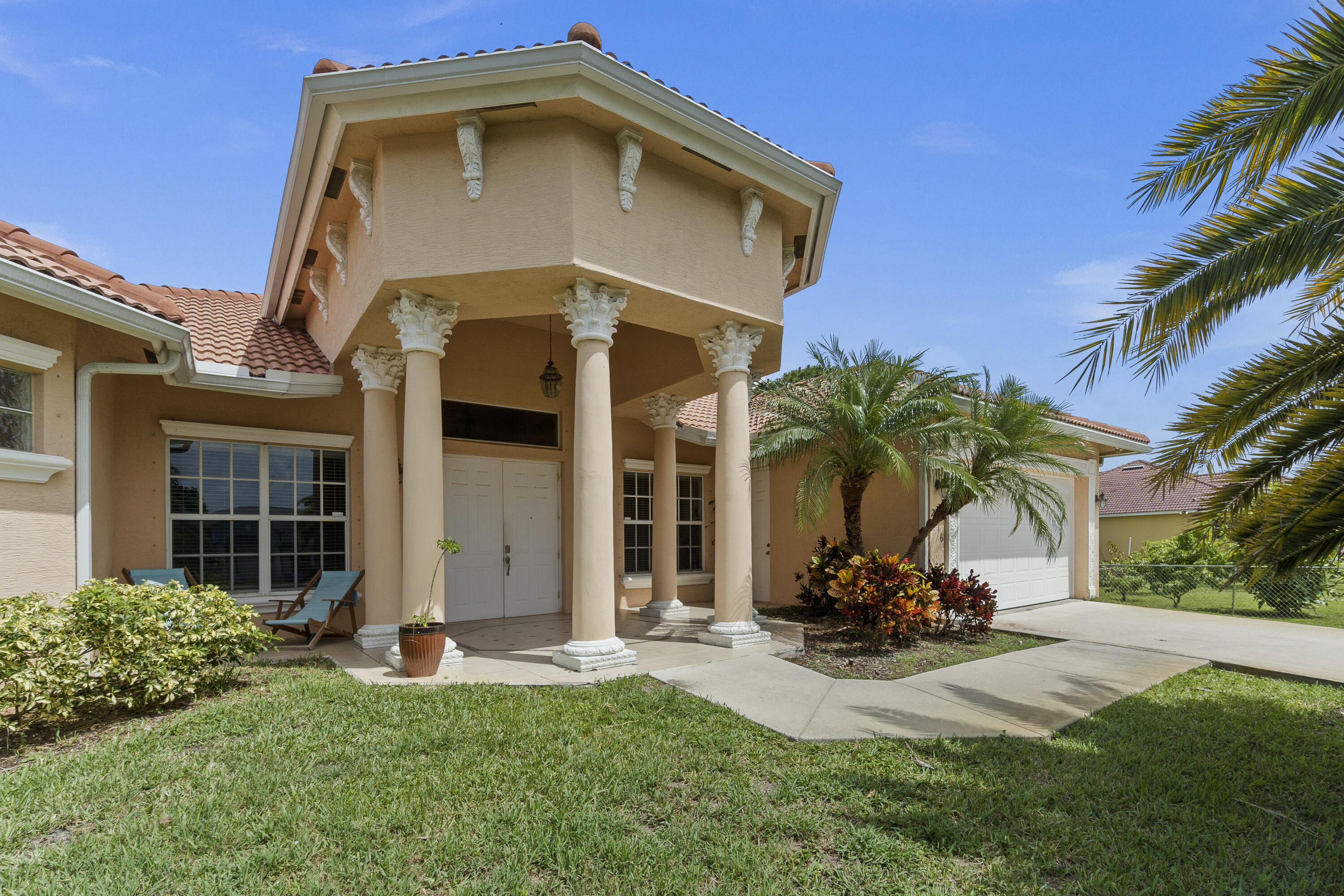 2716 Southeast Kern Road Port St. Lucie, FL 34984 - Photo 2 of 43 DSC08411