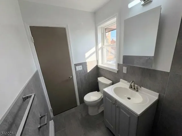 $1,900 | 193 Ray Street, Garfield, NJ 07026