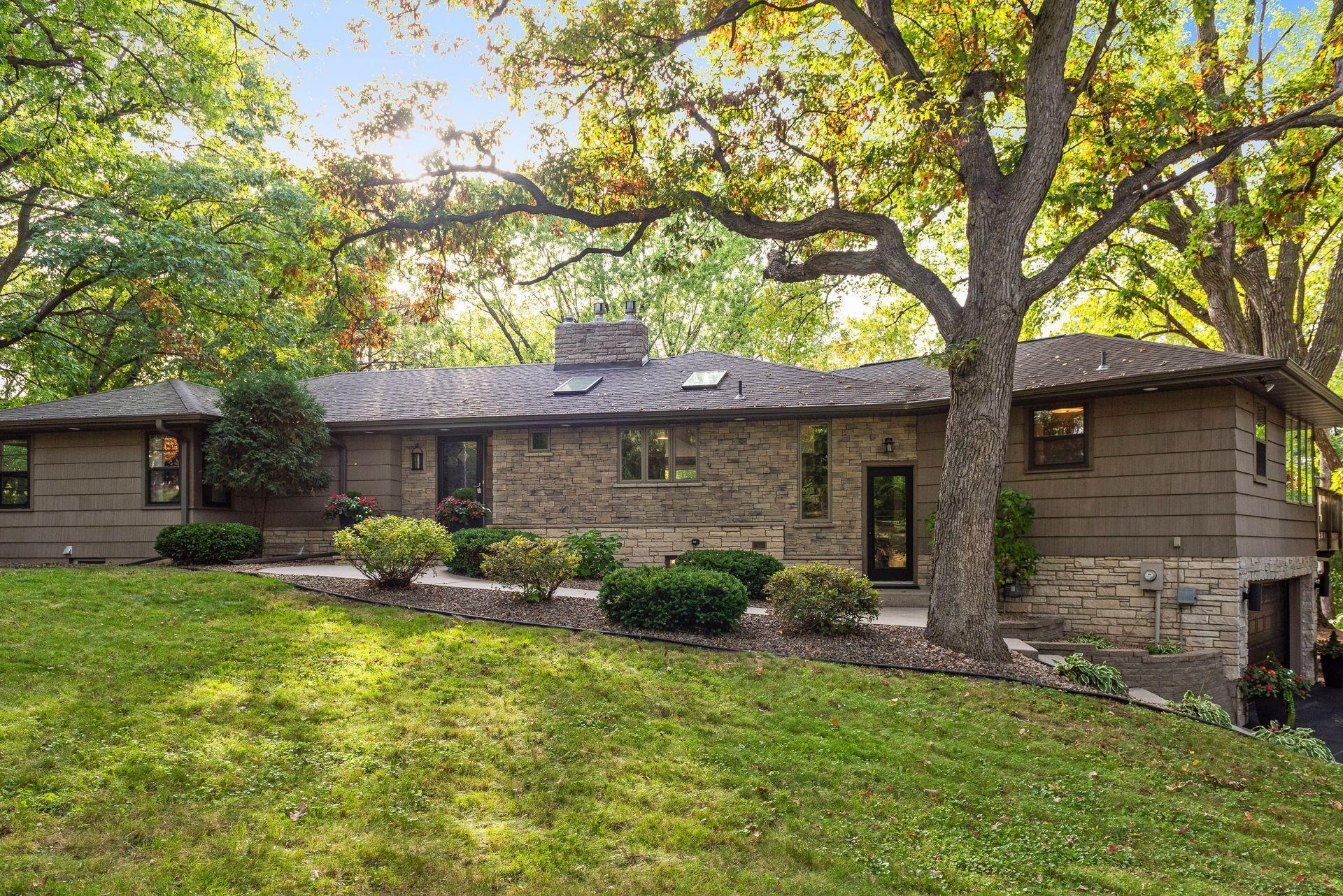 4608 Williston Road Minnetonka, MN 55345 - Photo 2 of 52 Gallery Image 2
