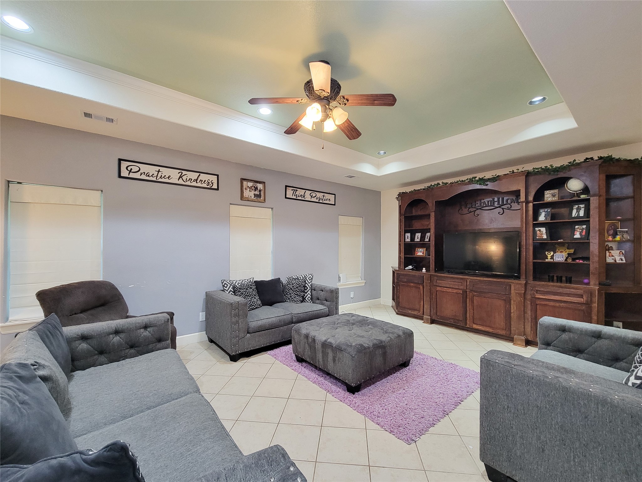 2011 Old Ox Road Spring, TX 77386 - Photo 17 of 38 a living room with furniture and a flat screen tv