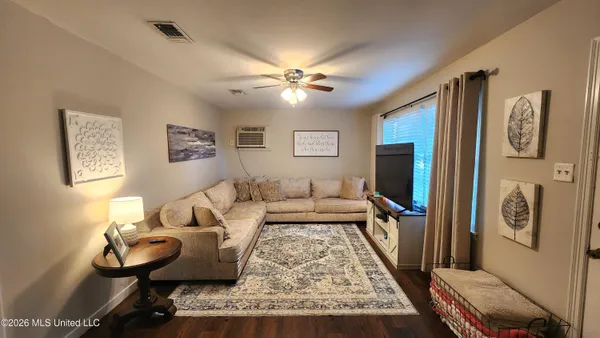 $117,900 | 213 Holly Drive, Natchez, MS 39120