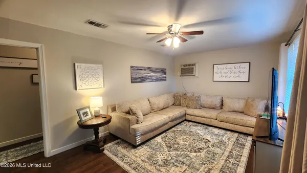 $117,900 | 213 Holly Drive, Natchez, MS 39120