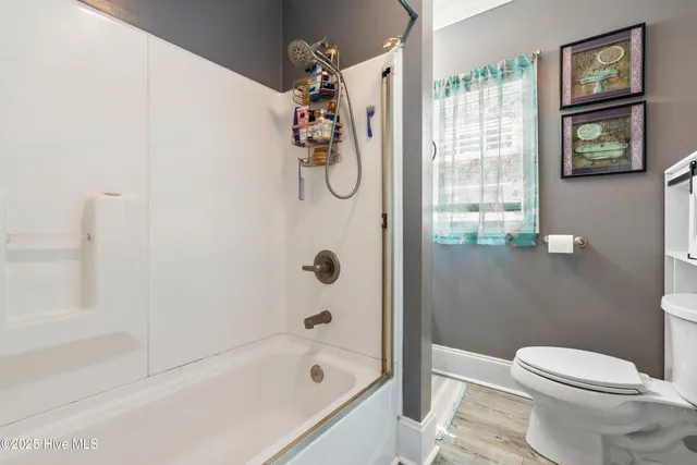 $310,000 | 102 Lakeshore Drive, Lake Waccamaw, NC 28450