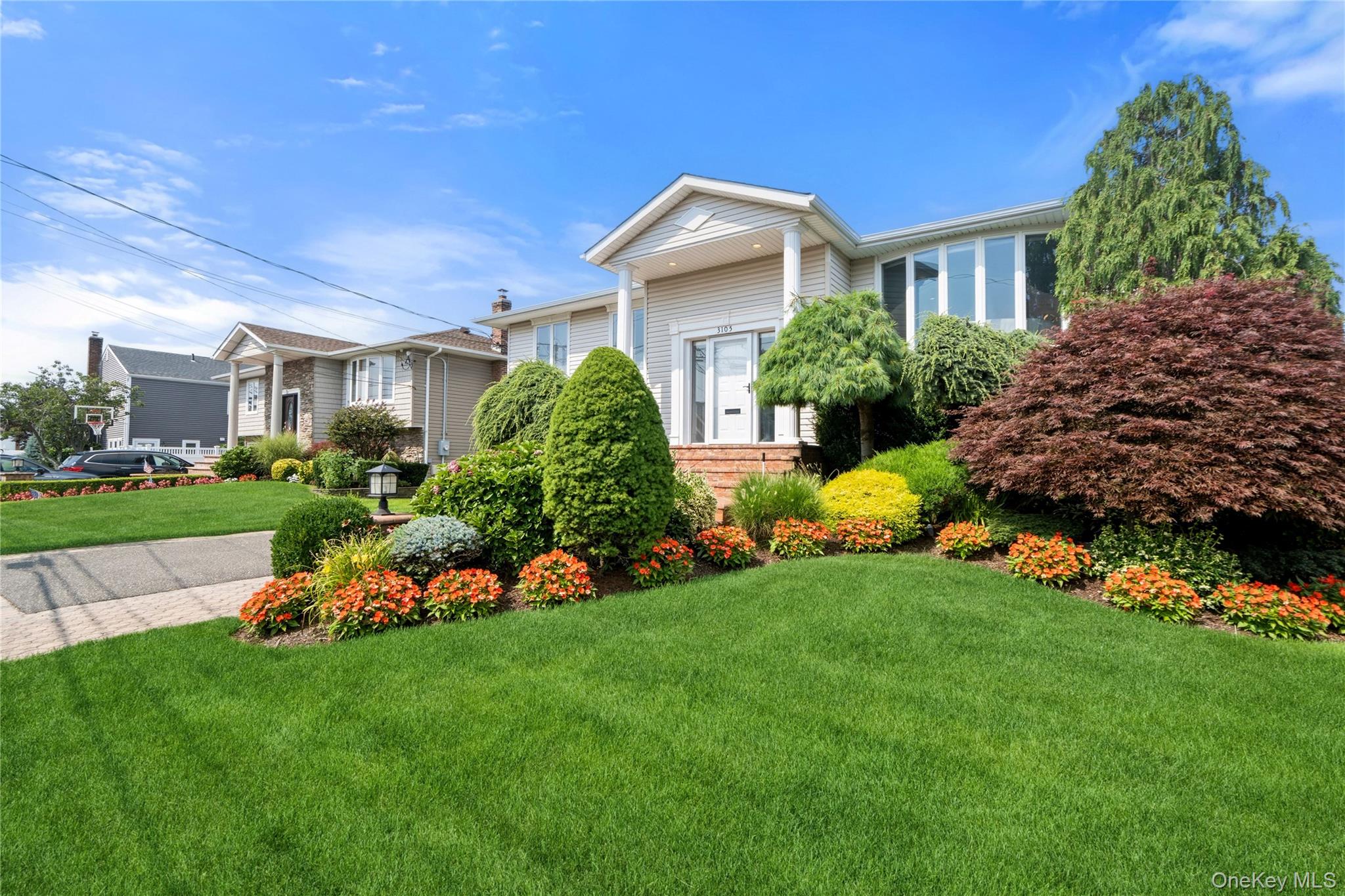 3105 Clubhouse Road Merrick, NY 11566 - Photo 2 of 38 Gallery Image 2