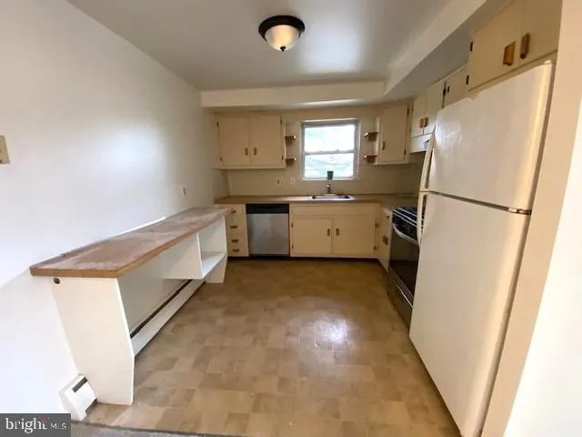 $2,250 | 400 Franklin Street, Lansdale, PA 19446