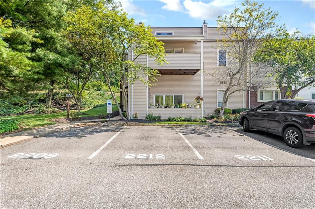 2212 Kenzie Road Pittsburgh, PA 15205 - Photo 2 of 22