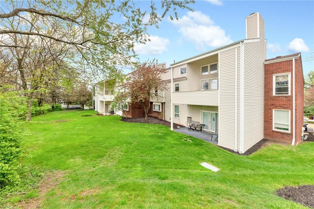 2212 Kenzie Road Pittsburgh, PA 15205 - Photo 3 of 22