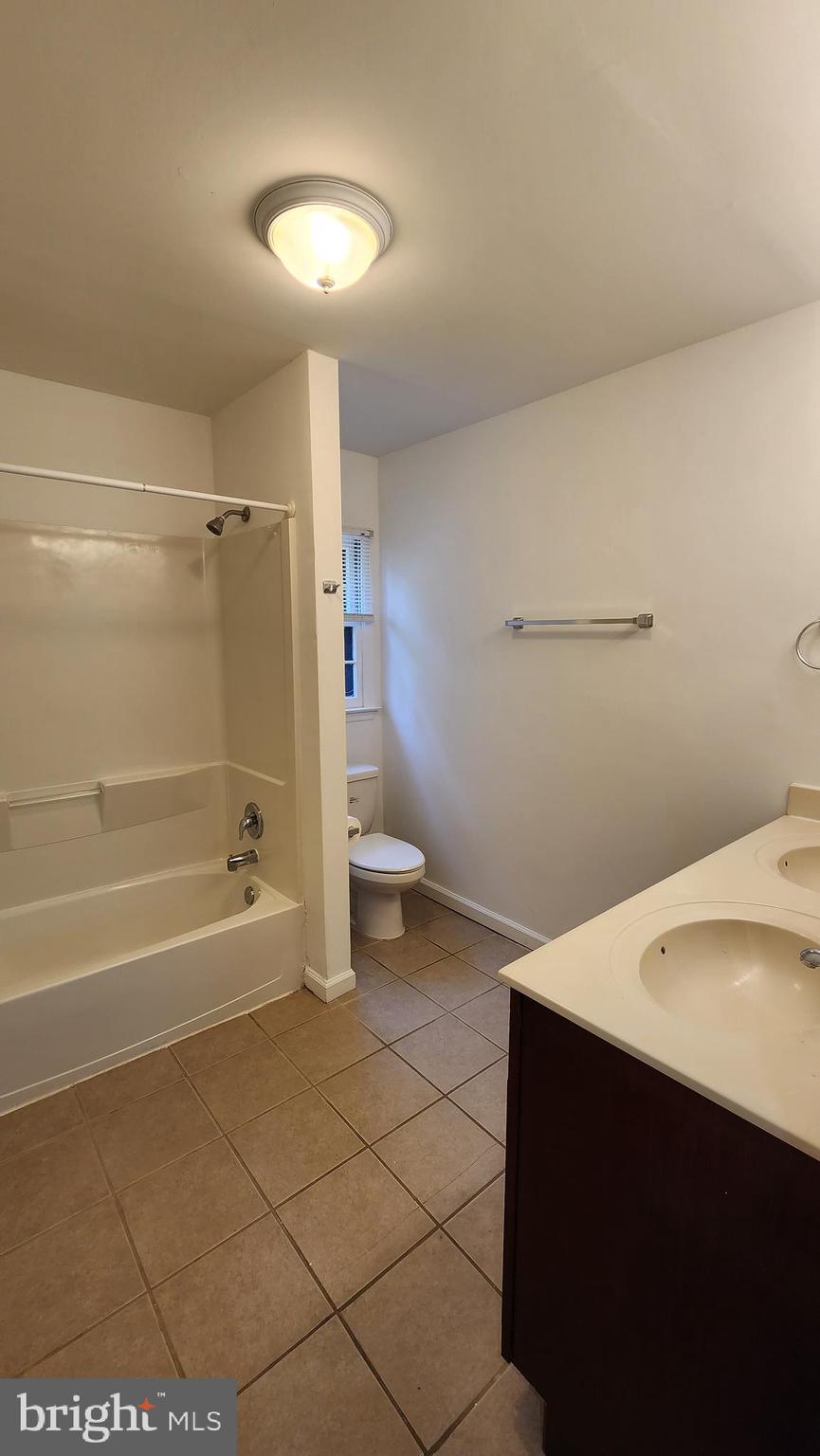 406 Deptford Road Glassboro, NJ 08028 - Photo 18 of 21