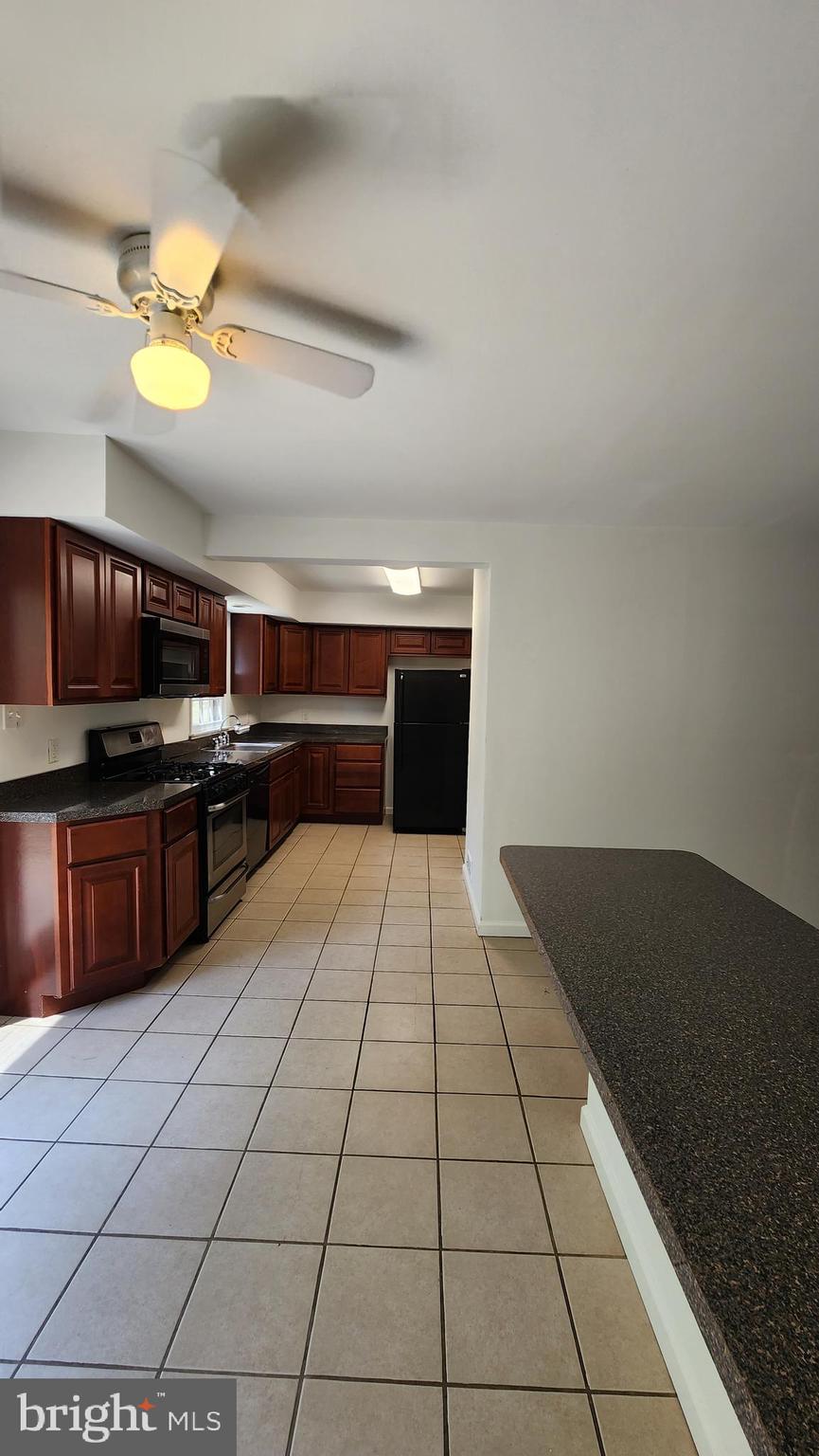 406 Deptford Road Glassboro, NJ 08028 - Photo 5 of 21