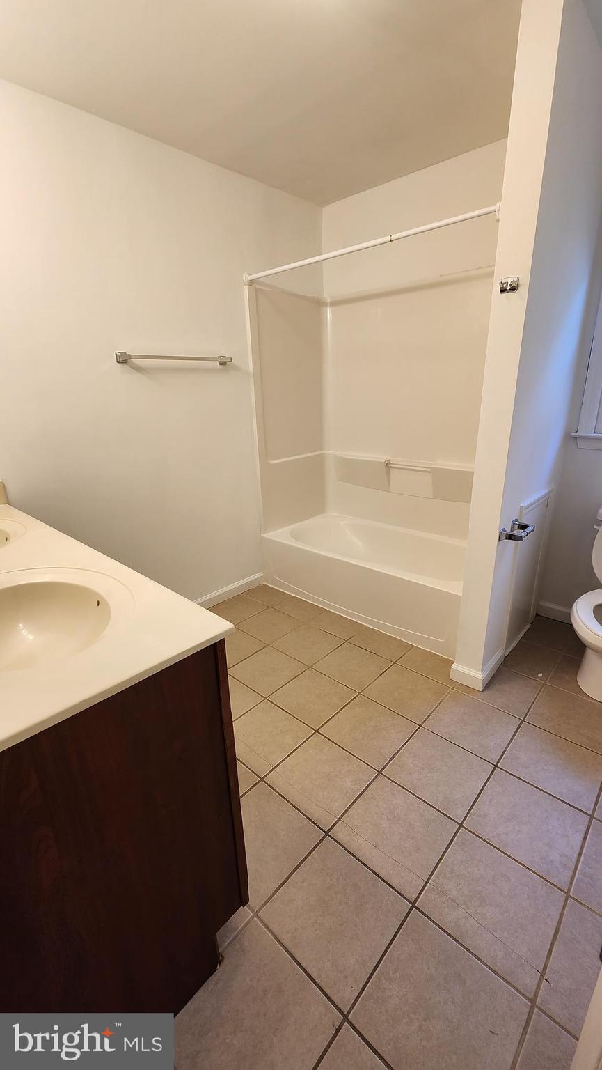406 Deptford Road Glassboro, NJ 08028 - Photo 10 of 21