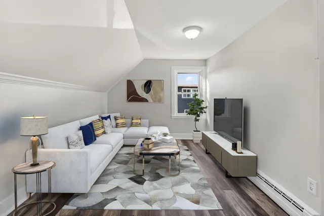 $530,000 | 5 Oak Place, Biddeford, ME 04005