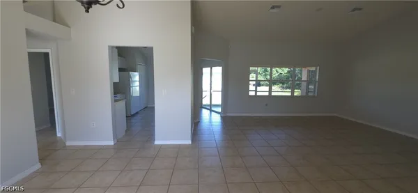 $1,750 | 622 Grant Avenue, Lehigh Acres, FL 33972